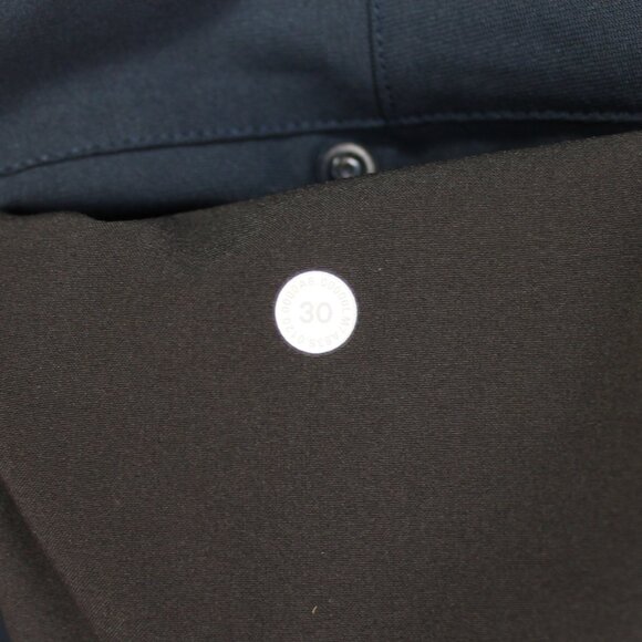 Lululemon Commission Shorts Mens Size 30 Navy Blue 11" Inseam LM7A83S Golf Chino - Picture 4 of 4